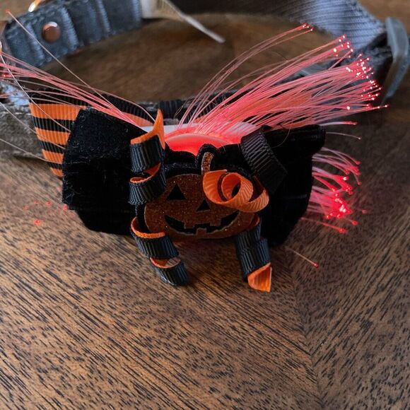 Halloween Medium Dog Collar Bow Tie Adjustable Pet Collar Multicolor Lights Used - Picture 6 of 16